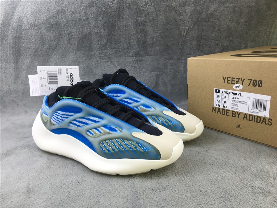 Adidas Yeezy Boost 700 v3 "Azareth" фото № 4