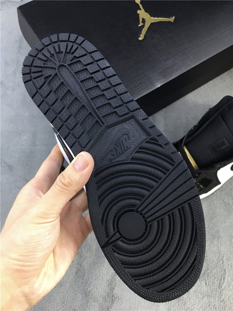 Air Jordan 1 Retro Low "Gold Toe" фото № 8
