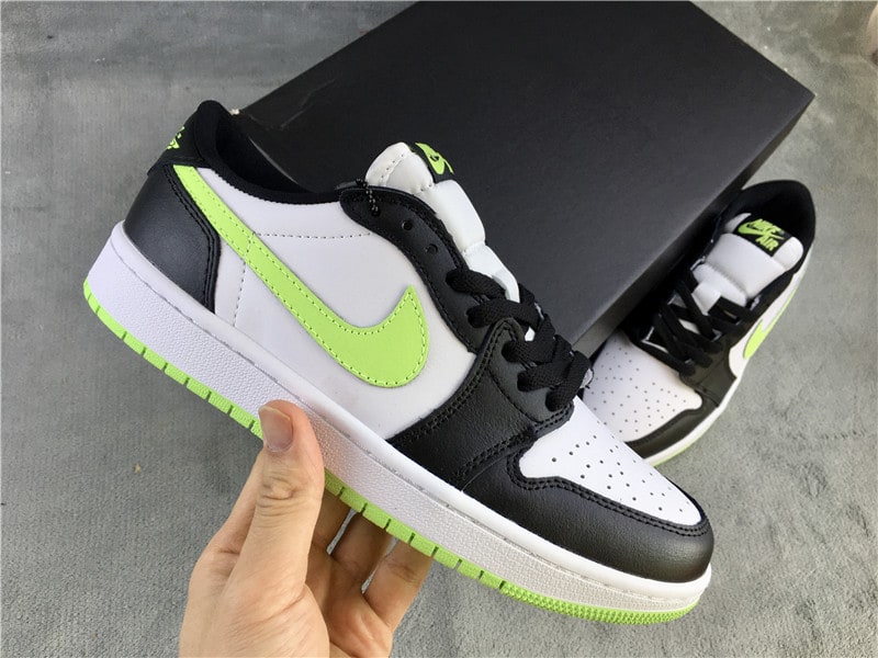 Air Jordan 1 Retro Low "Ghost Green" фото № 2