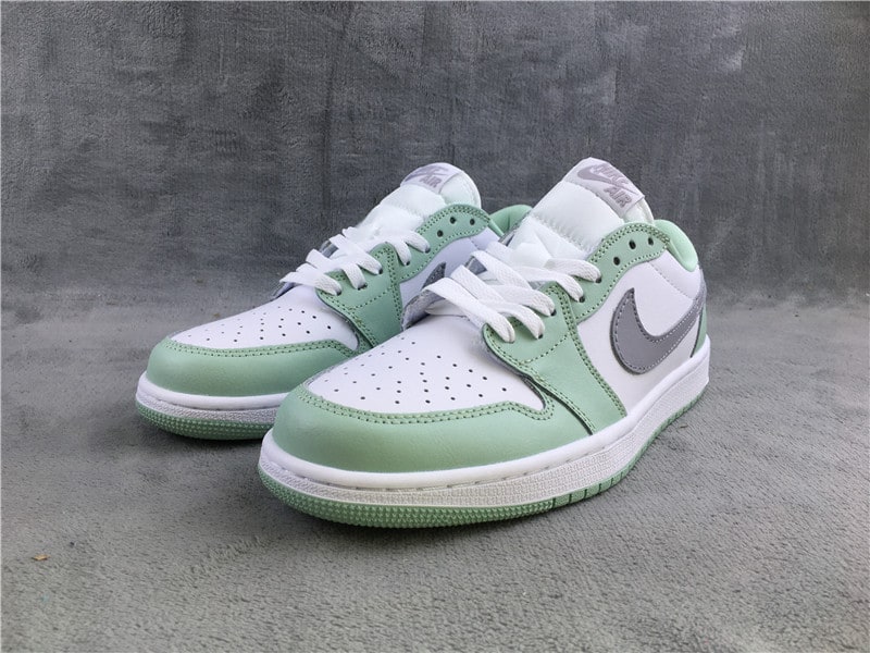 Air Jordan 1 Retro Low "Neutral Grey" фото № 5