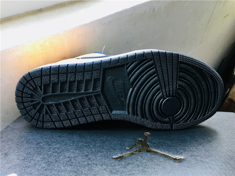 Air Jordan 1 Retro Low "Royal Yellow" фото № 8