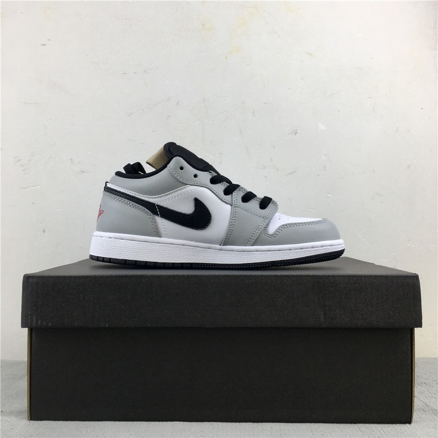 Air Jordan 1 Retro Low "Light Smoke Gray" фото № 2