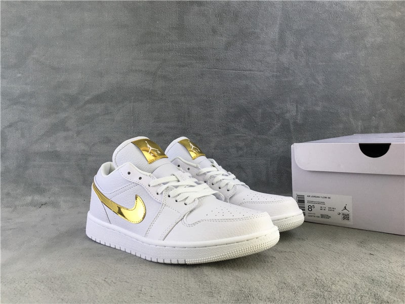 Air Jordan 1 Retro Low "White/Metallic Gold" фото № 5