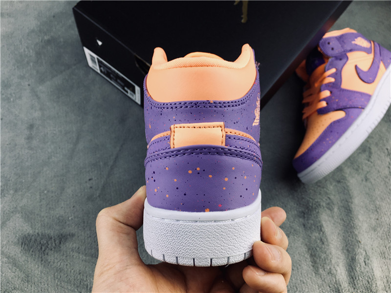 Air Jordan 1 Mid SE GS "Atomic Pulse" фото № 7