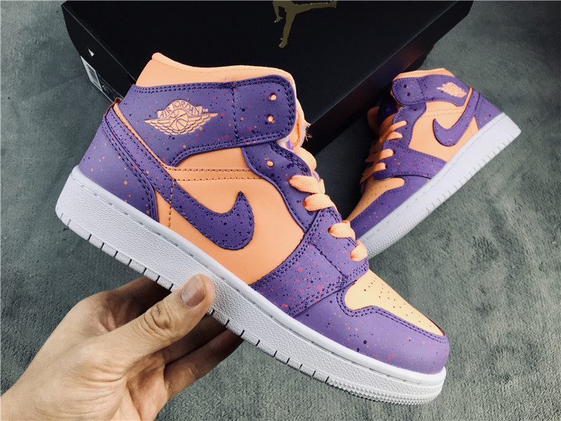 Air Jordan 1 Mid SE GS "Atomic Pulse" фото № 8