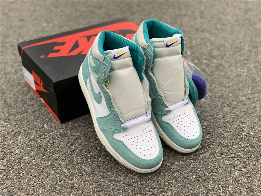 Air Jordan 1 Retro High OG "Turbo Green" фото № 5