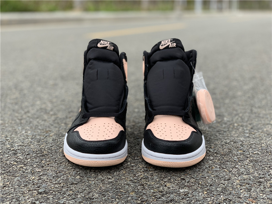 Air Jordan Retro 1 High OG "Crimson Tint" фото № 3