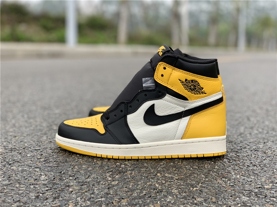 Air Jordan 1 "Yellow Toe" фото № 2