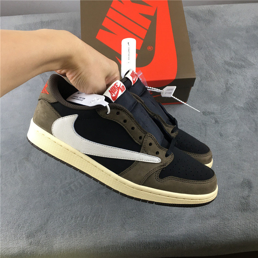 Travis Scott x Air Jordan 1 Low "Cactus Jack" фото № 2