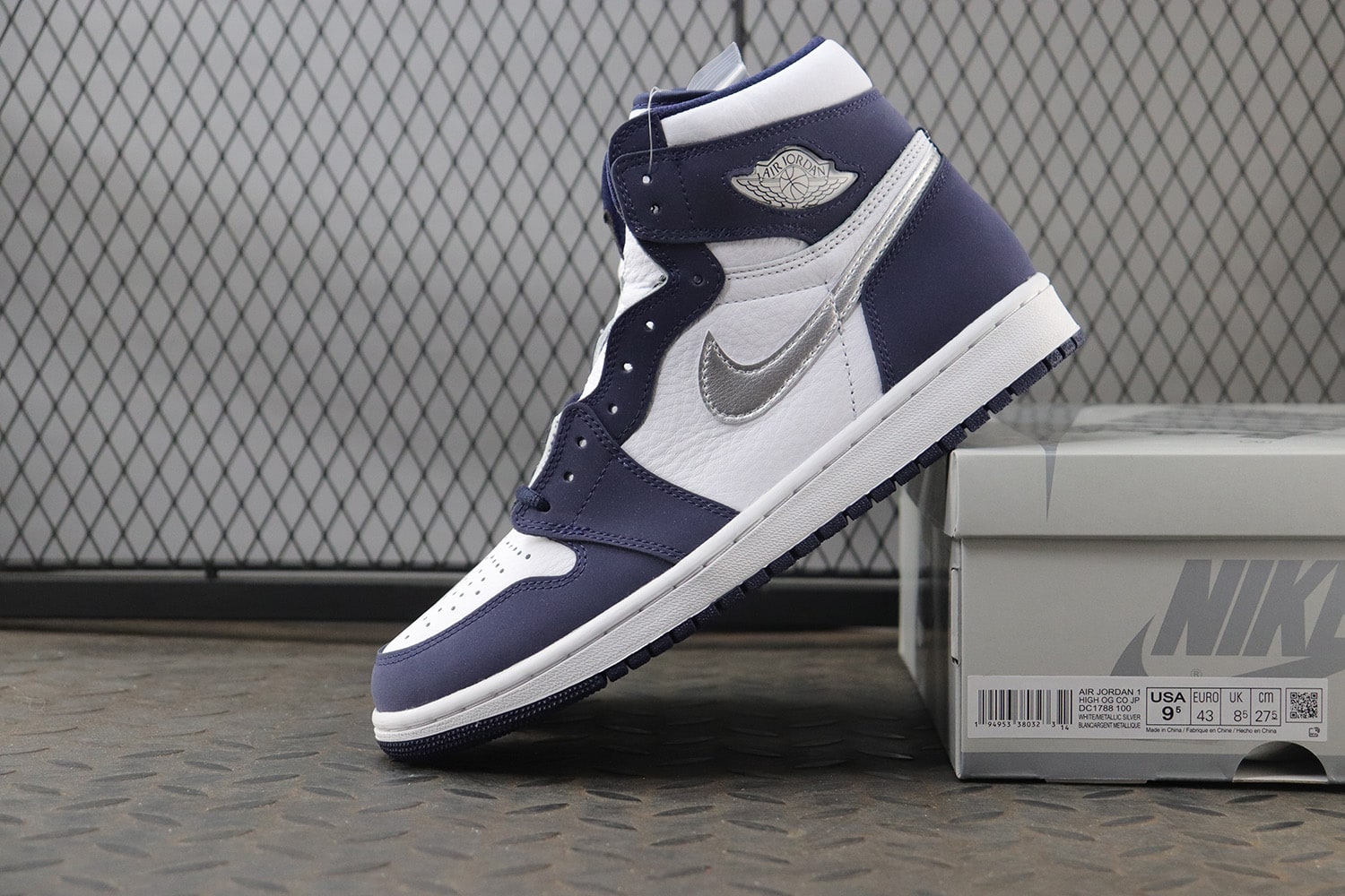 Air Jordan 1 Retro High COJP "Midnight Navy" фото № 3