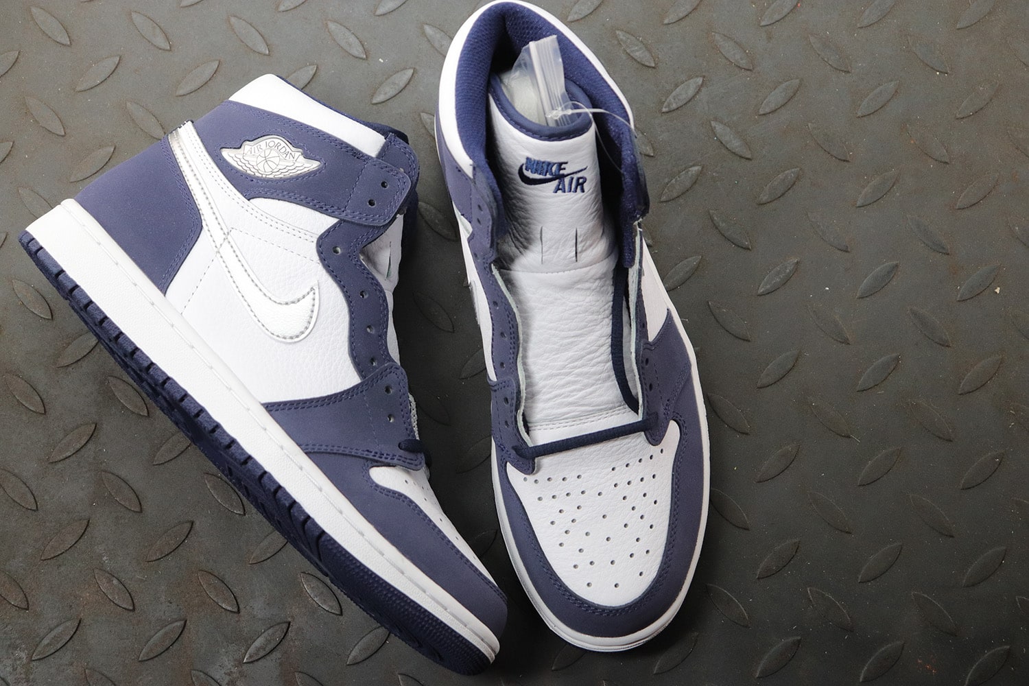 Air Jordan 1 Retro High COJP "Midnight Navy" фото № 4