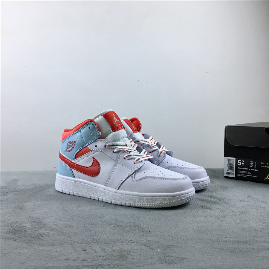 Air Jordan 1 GS "Topaz Mist" фото № 5