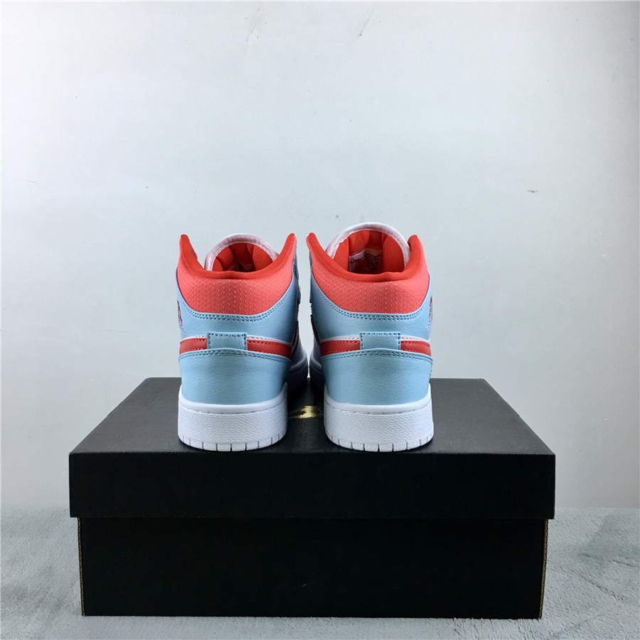 Air Jordan 1 GS "Topaz Mist" фото № 6