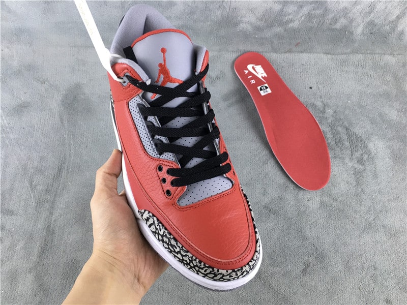 Air Jordan 3 Retro SE "Red Cement" фото № 4
