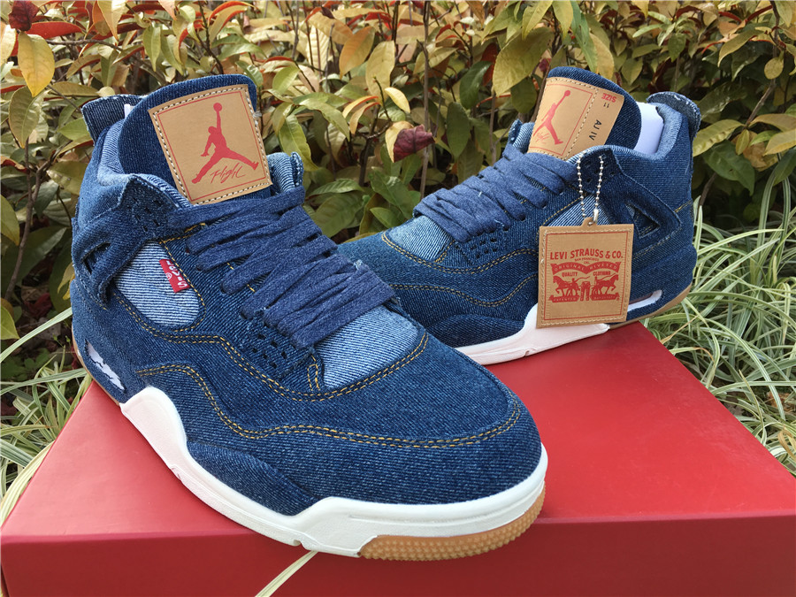 Air Jordan 4 Retro "Levis" фото № 2