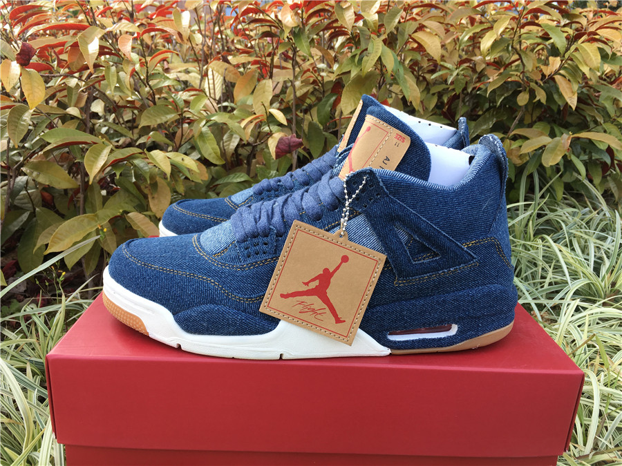Air Jordan 4 Retro "Levis" фото № 3