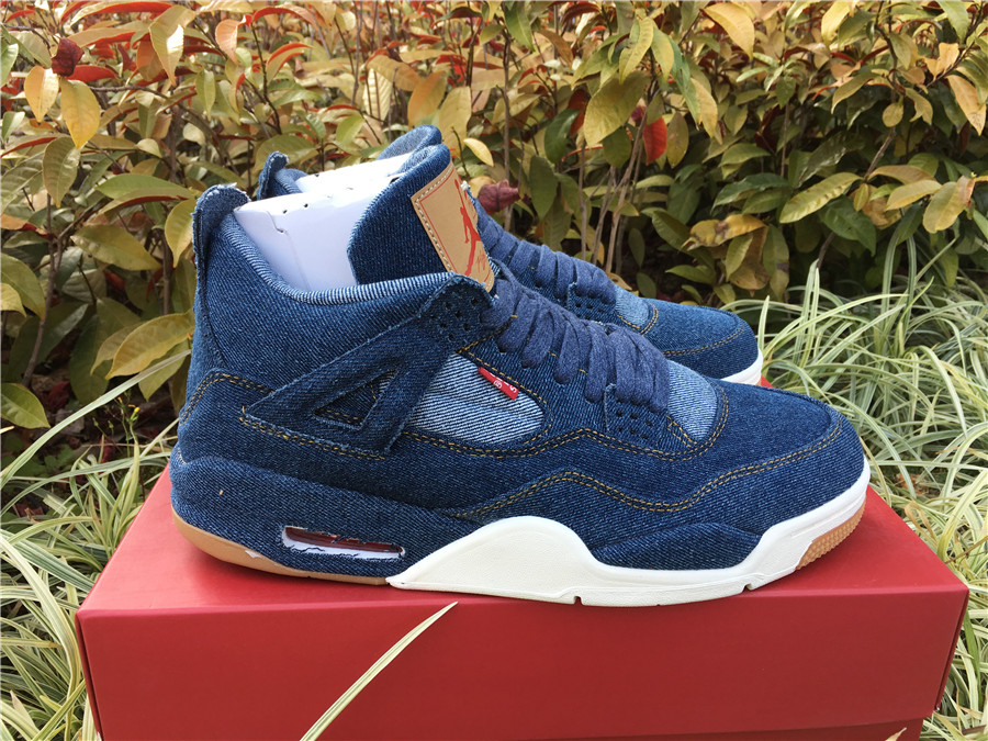 Air Jordan 4 Retro "Levis" фото № 4