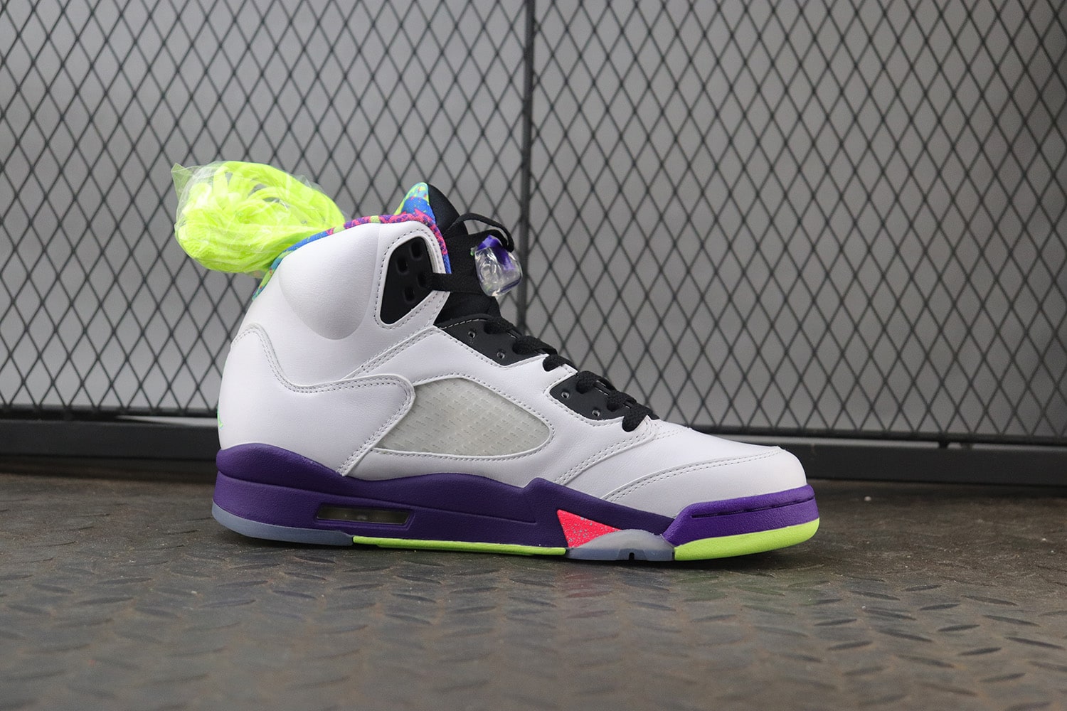 Air Jordan 5 Retro "Bel-Air Alternate" фото № 3