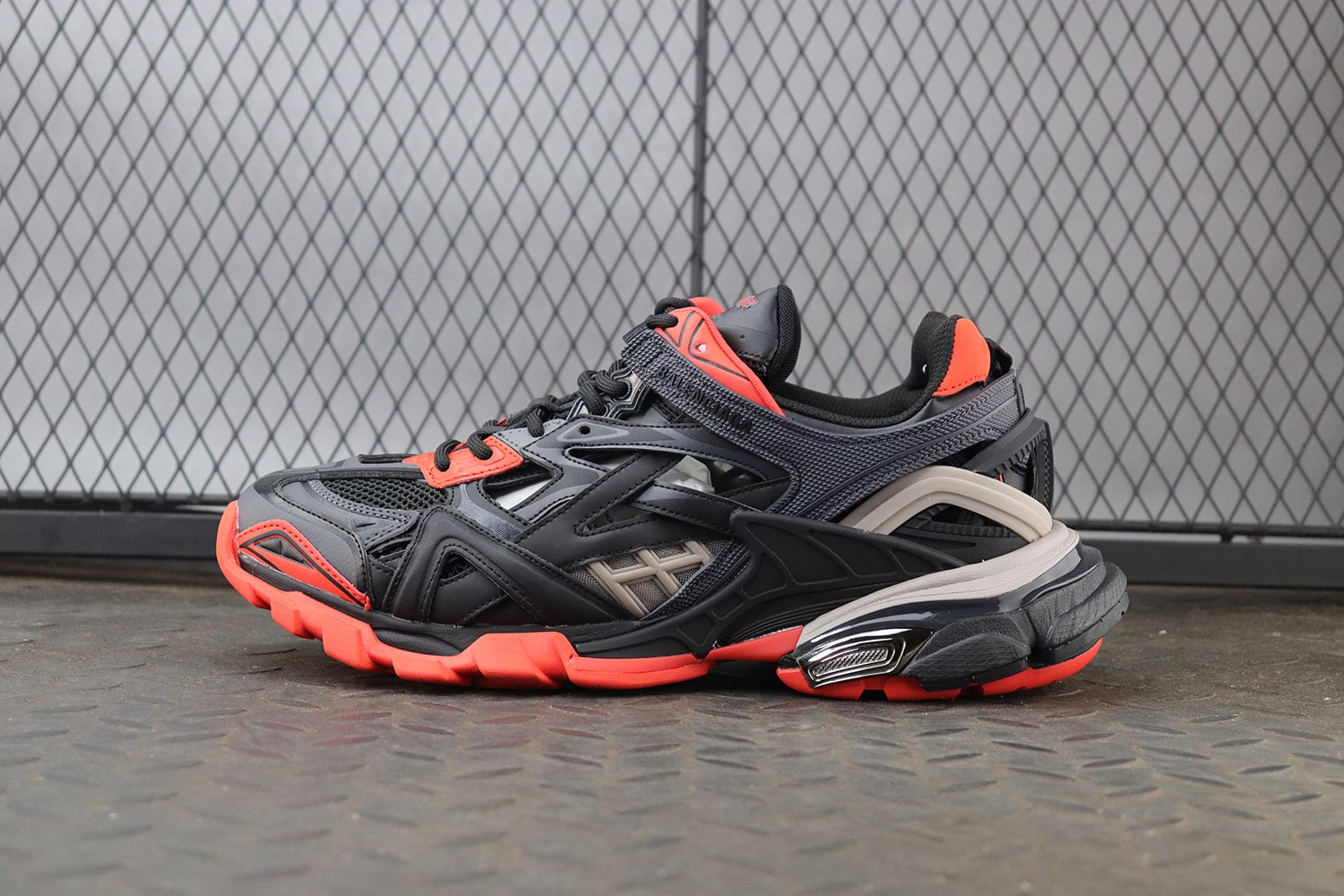 Balenciaga Track 2.0 "Black/Red" фото № 2