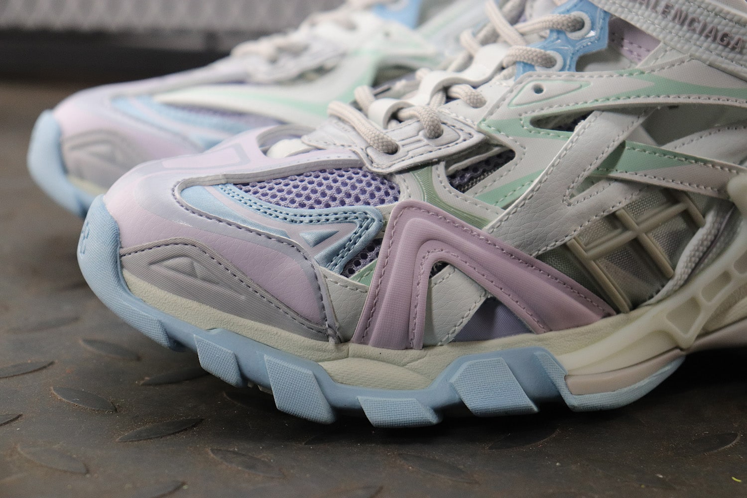 Balenciaga Track 2.0 "White/Light Colors" фото № 8