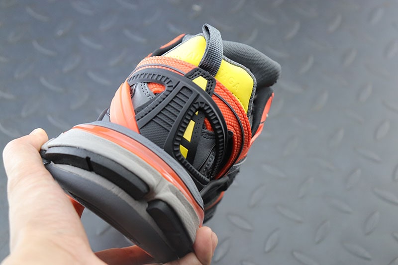 Balenciaga Track 2.0 "Safari" фото № 6