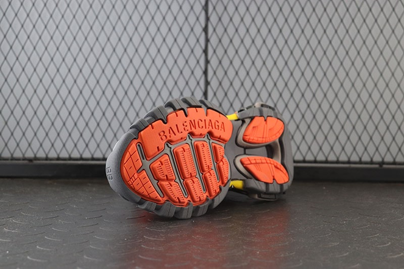 Balenciaga Track 2.0 "Safari" фото № 7