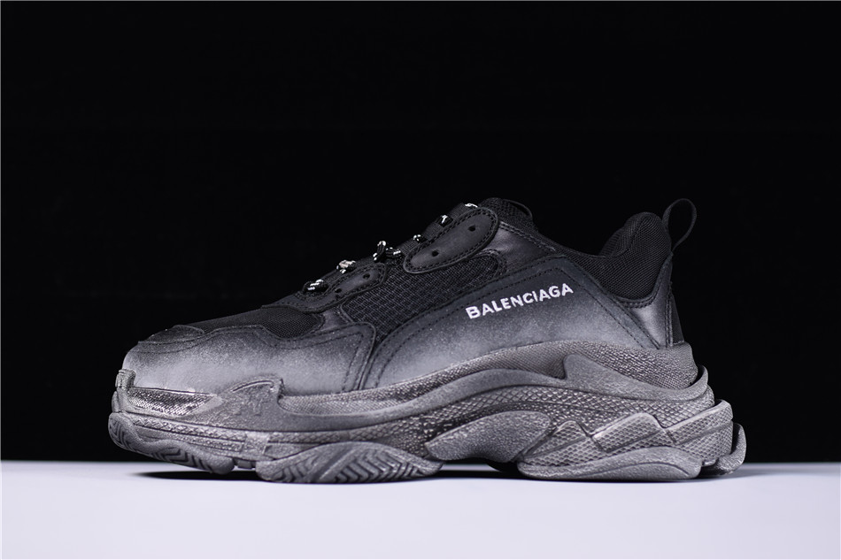 Balenciaga Triple S "Nubuc Noir" фото № 2