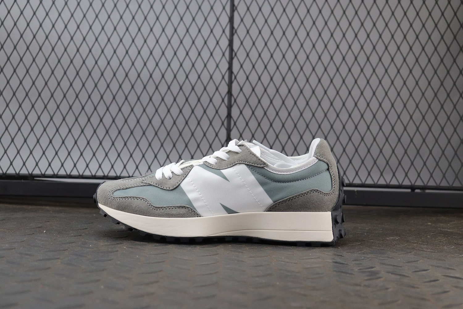 New Balance 327 "Gray" фото № 2