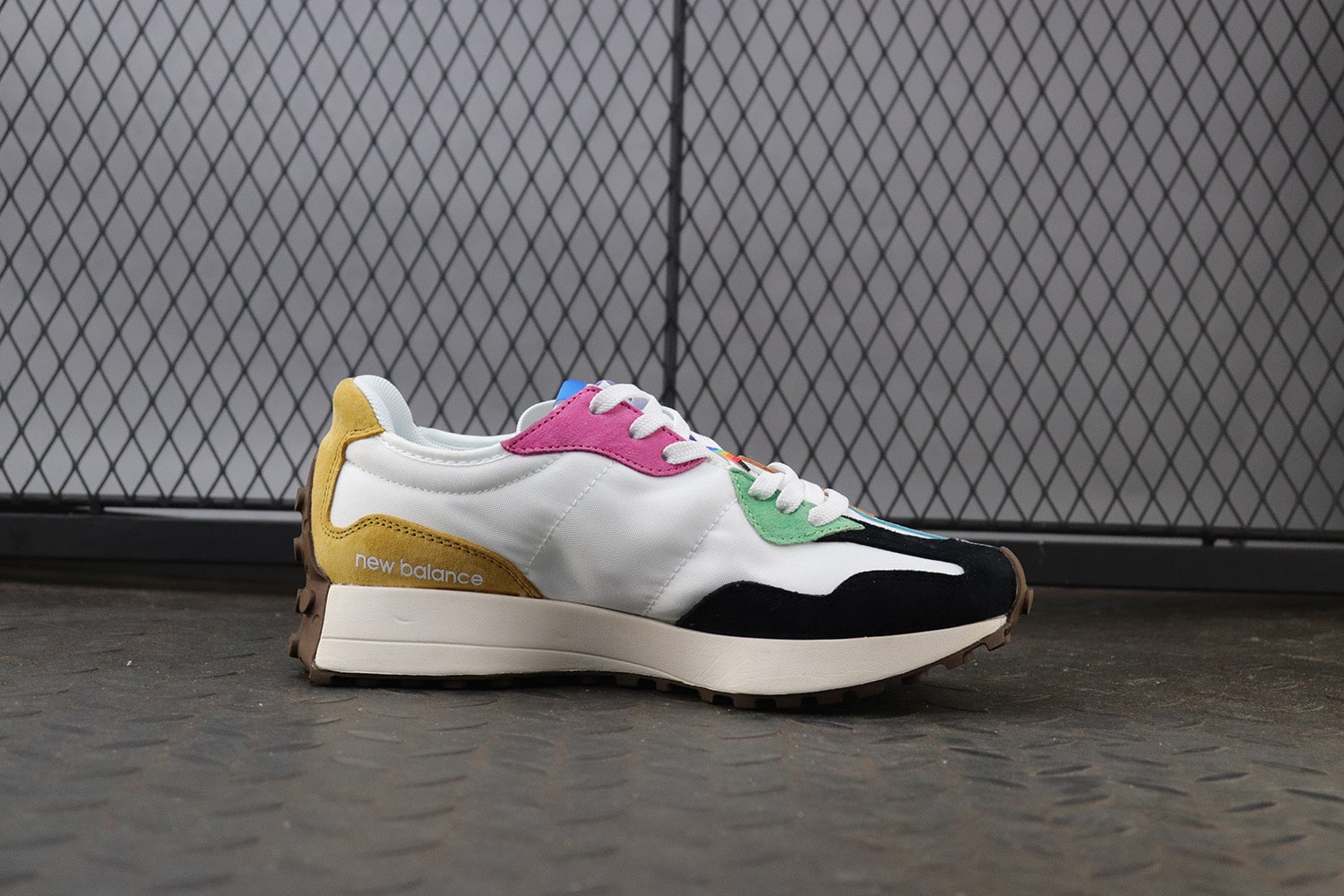 New Balance 327 "Multicolor" фото № 3
