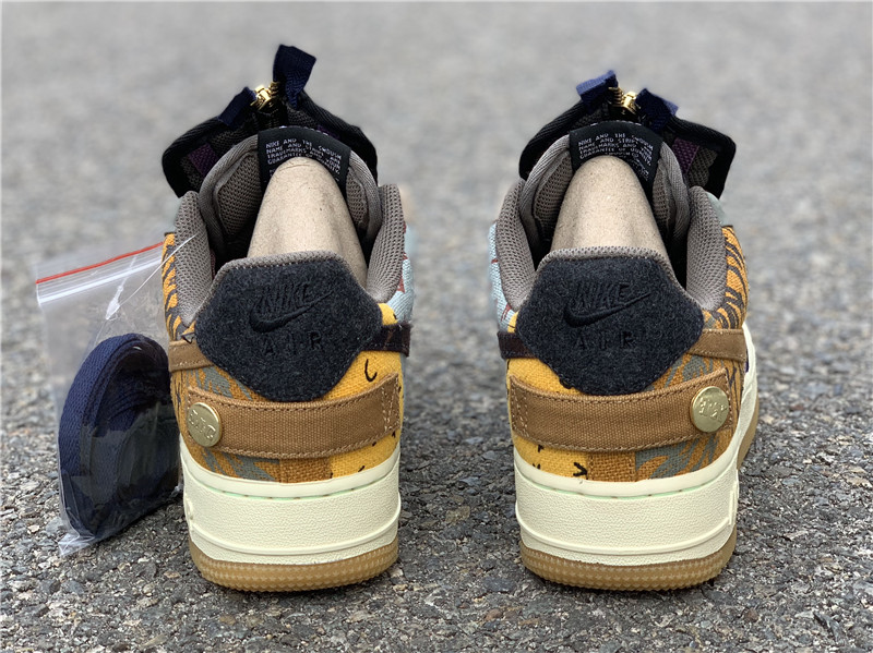 Travis Scott x Nike Air Force 1 Low "Cactus Jack" фото № 5
