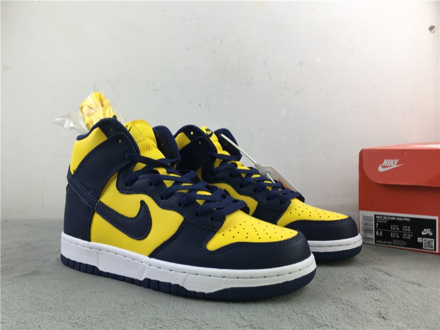 Nike Dunk High SP "Michigan" фото № 4