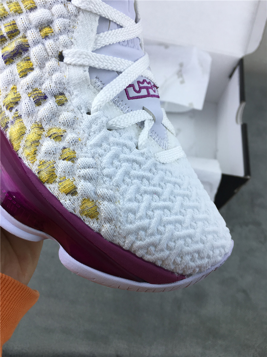 Nike Lebron 17 Bron 2K "White" фото № 7
