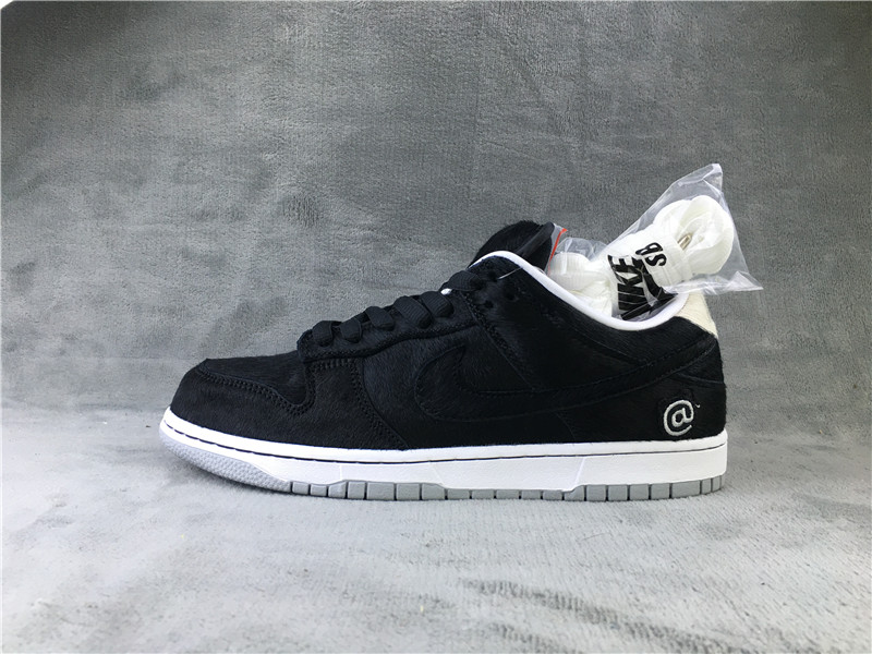 Medicom x Nike SB Dunk Low "BEARBRICK" фото № 3