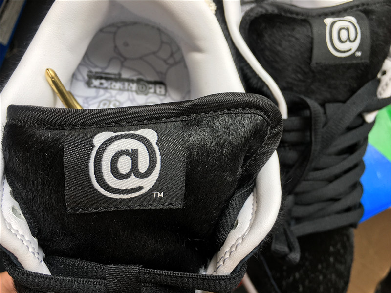 Medicom x Nike SB Dunk Low "BEARBRICK" фото № 8