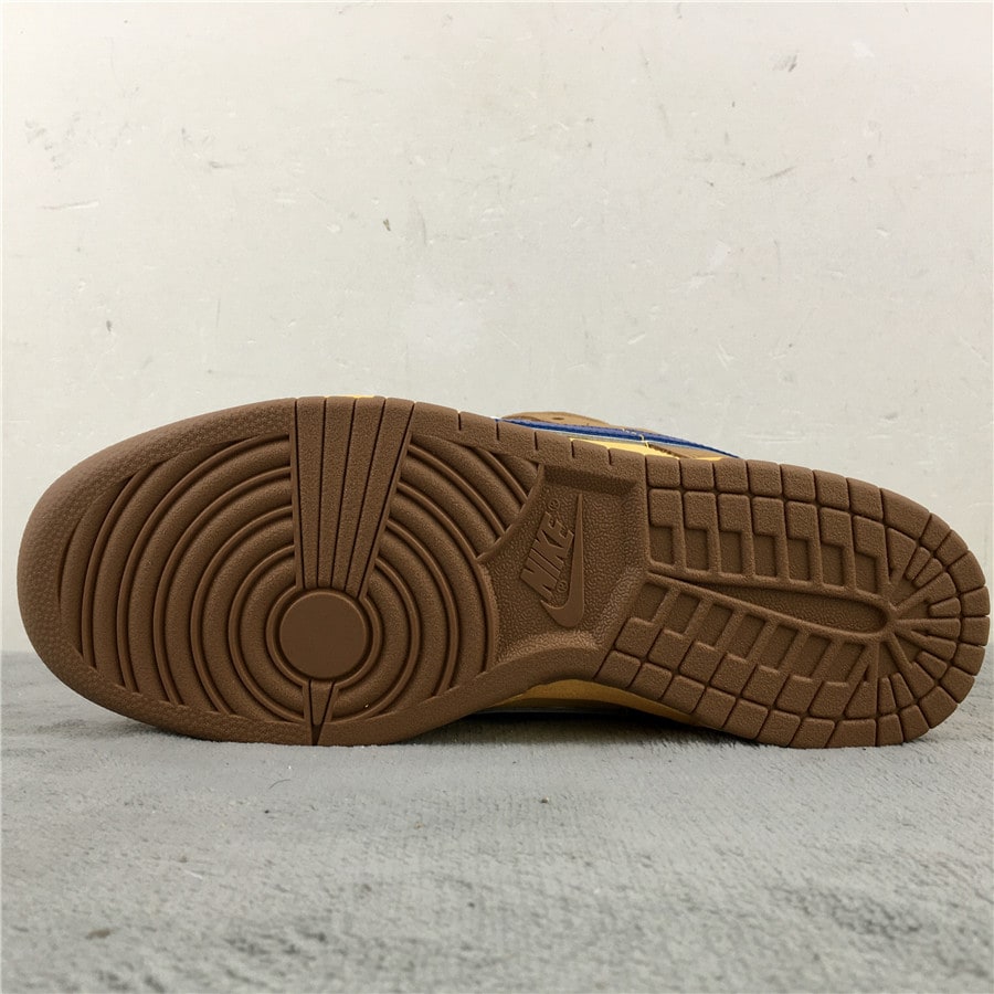 Nike SB Dunk Low "Newcastle Brown Ale" фото № 9
