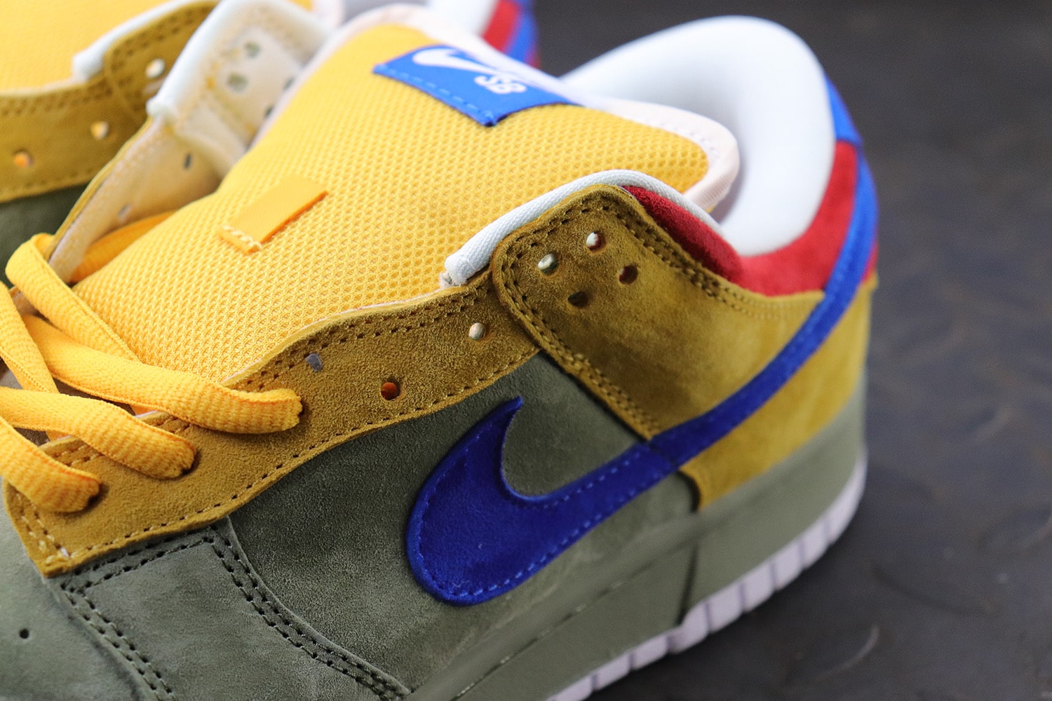 Nike SB Dunk Low "Puff N Stuff" фото № 8