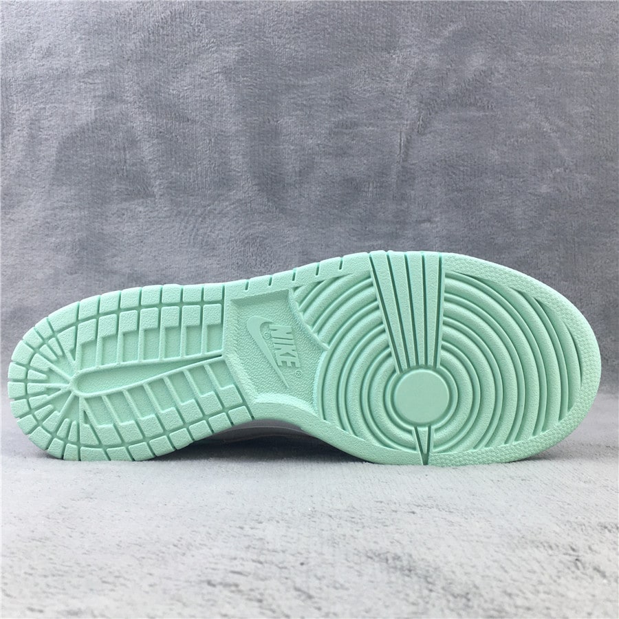 Nike SB Dunk Low SP "Green Tender Powder" фото № 7