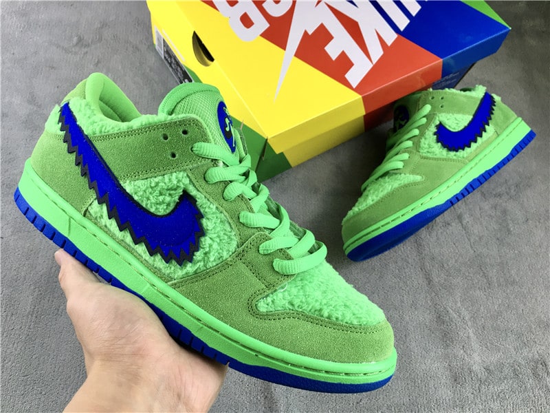 Grateful Dead x Nike SB Dunk Low "Bears Green" фото № 2