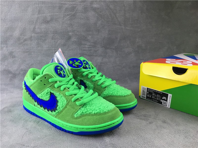 Grateful Dead x Nike SB Dunk Low "Bears Green" фото № 4