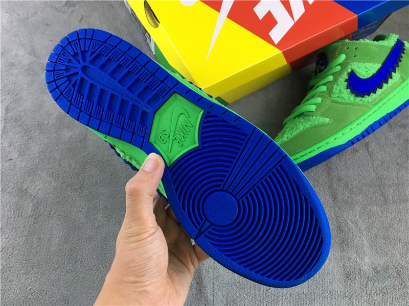 Grateful Dead x Nike SB Dunk Low "Bears Green" фото № 9