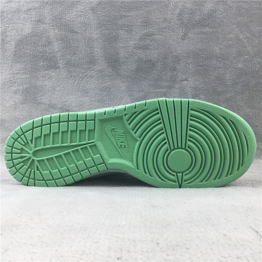Nike Dunk Low "Green Glow" фото № 9