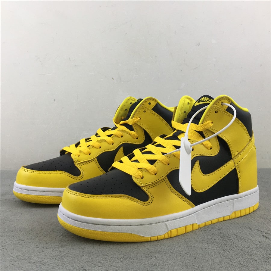 Nike Dunk High "Varsity Maize" фото № 4