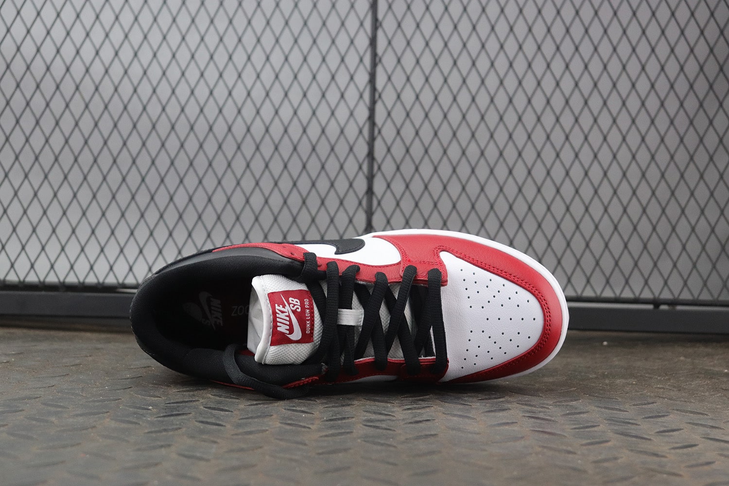 Nike Dunk SB Low "Chicago" фото № 4