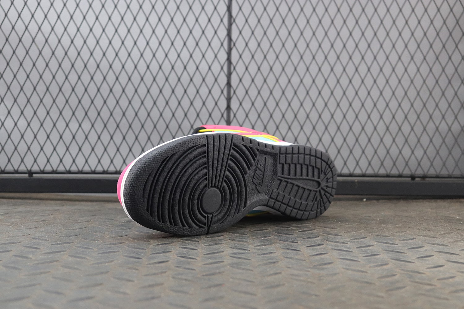 Nike Dunk SB Low "Ms. Pacman" фото № 7