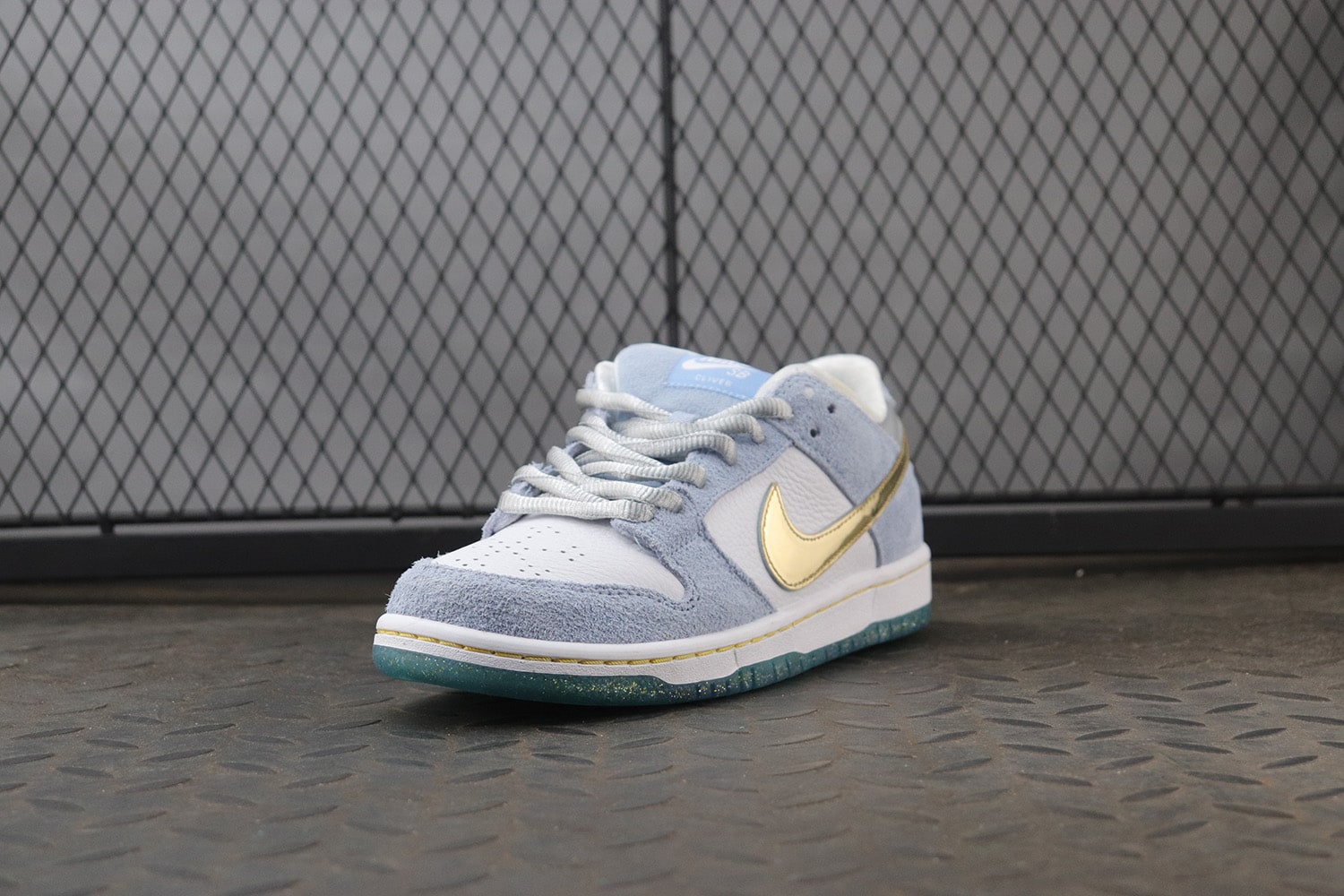 Sean Cliver x Nike SB Dunk Low "Light Blue/Lilac" фото № 5