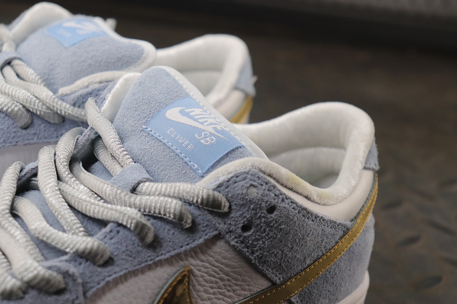 Sean Cliver x Nike SB Dunk Low "Light Blue/Lilac" фото № 8