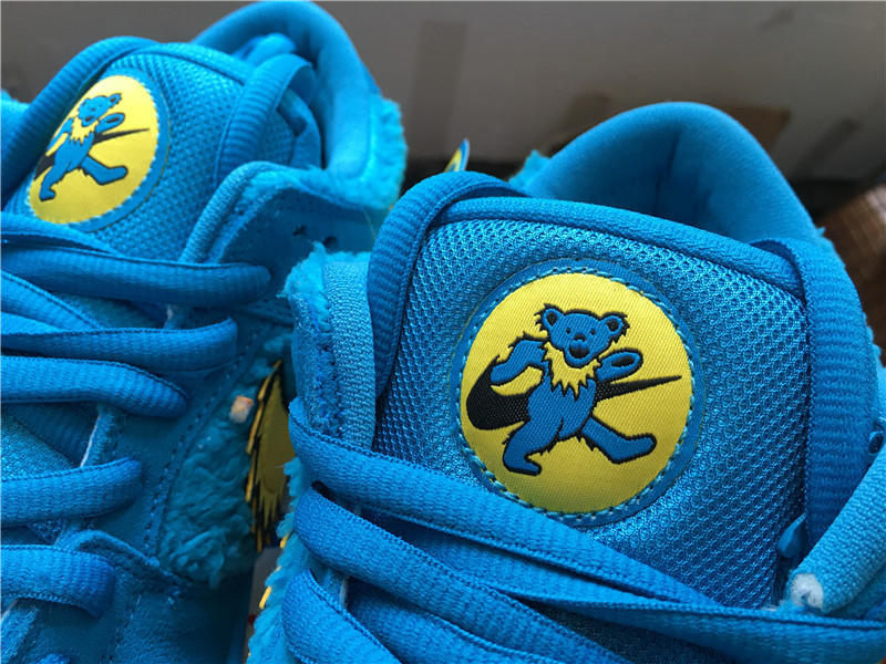 Grateful Dead x Nike SB Dunk Low "Blue Bear" фото № 4