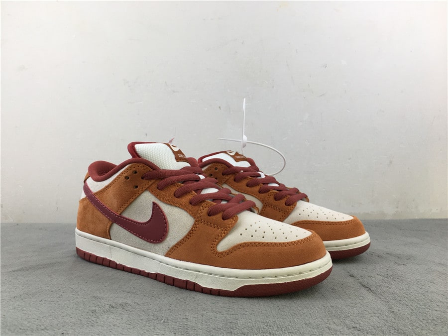 Nike SB Dunk Low Pro "Dark Russet Cedar" фото № 4