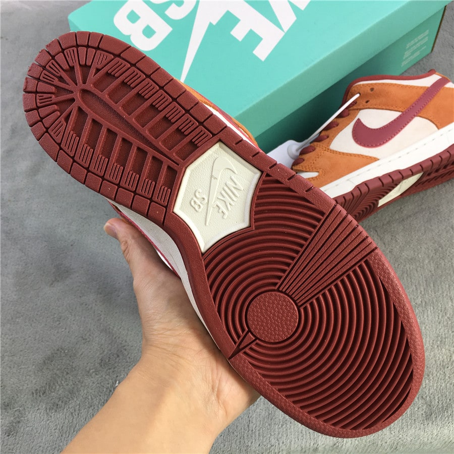 Nike SB Dunk Low Pro "Dark Russet Cedar" фото № 7