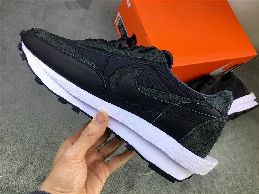 Sacai x Nike LDV Waffle "Nylon" фото № 9